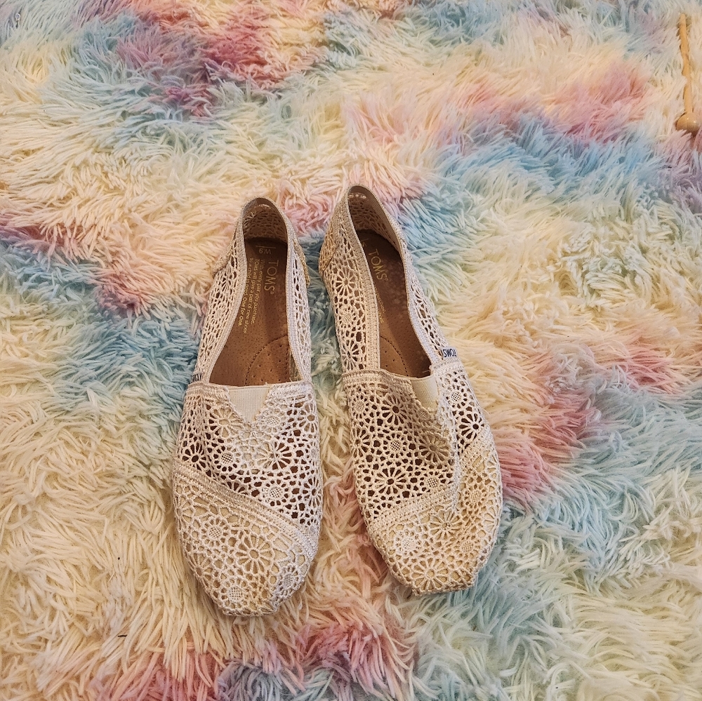 Toms Moroccan Crochet Causal Womens Shoe